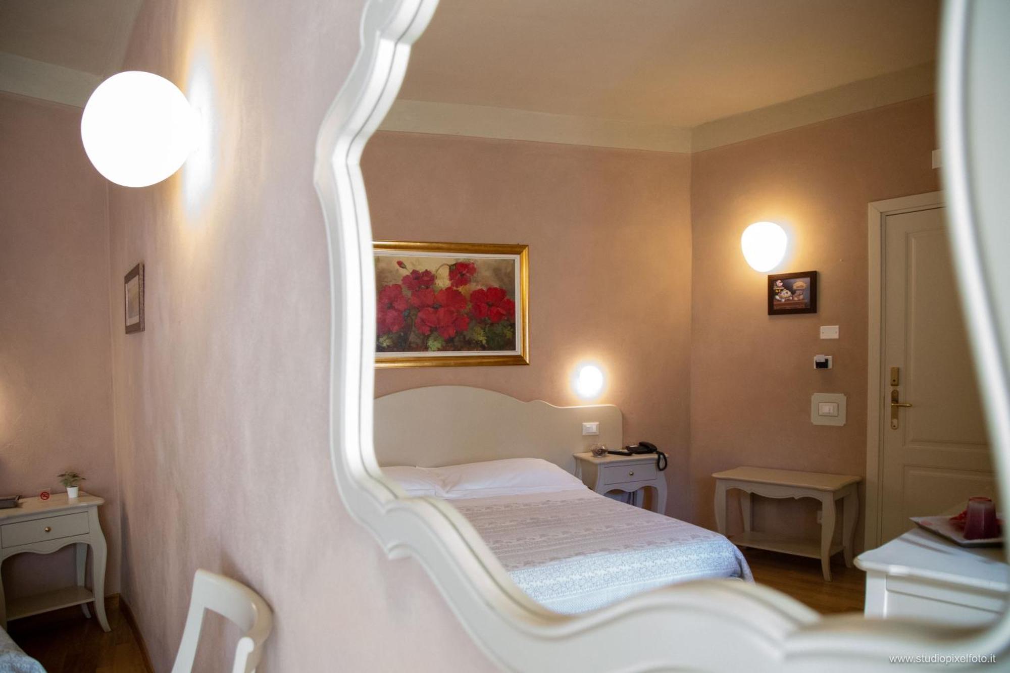 Residenza D'epoca Relais I Miracoli Gjestgiverier Pisa